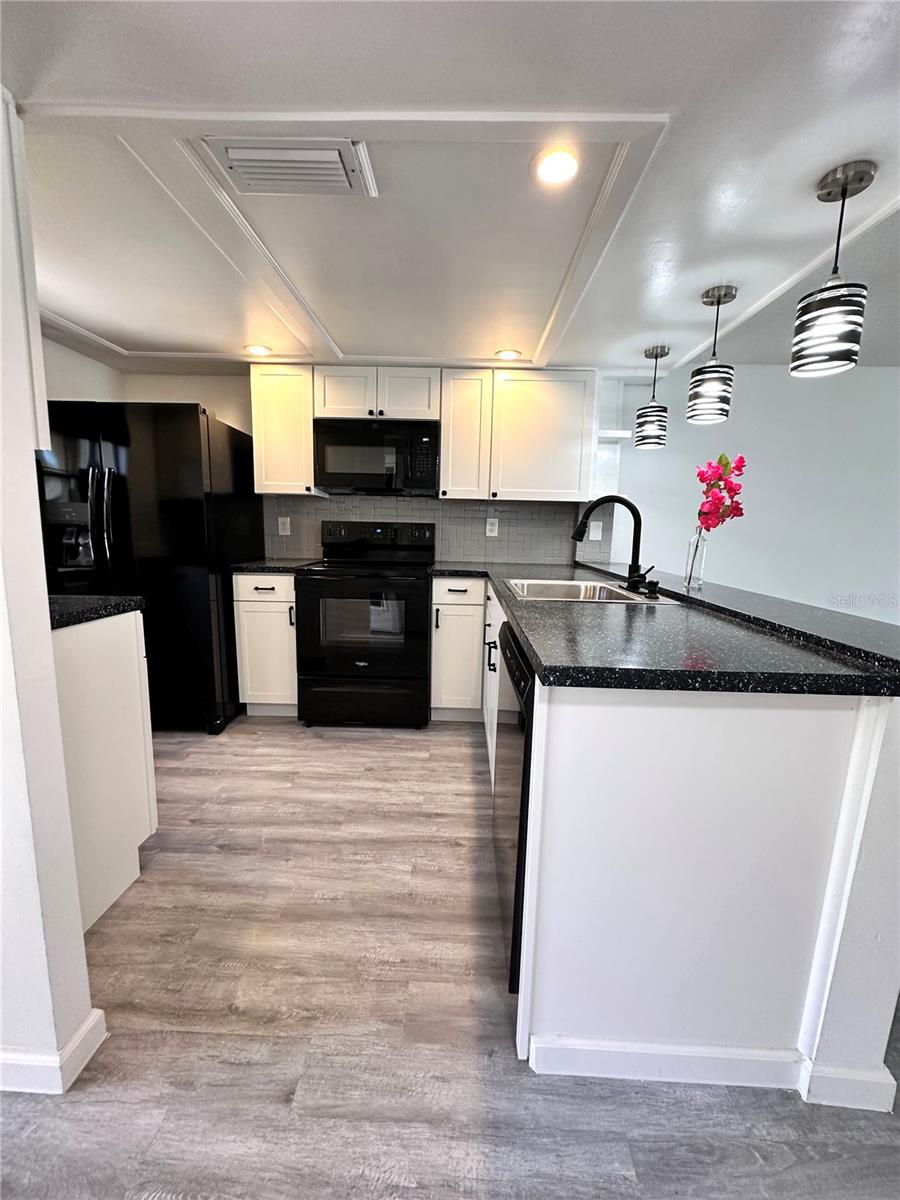 Image 7 of 37 For 4445 Rustic Drive D