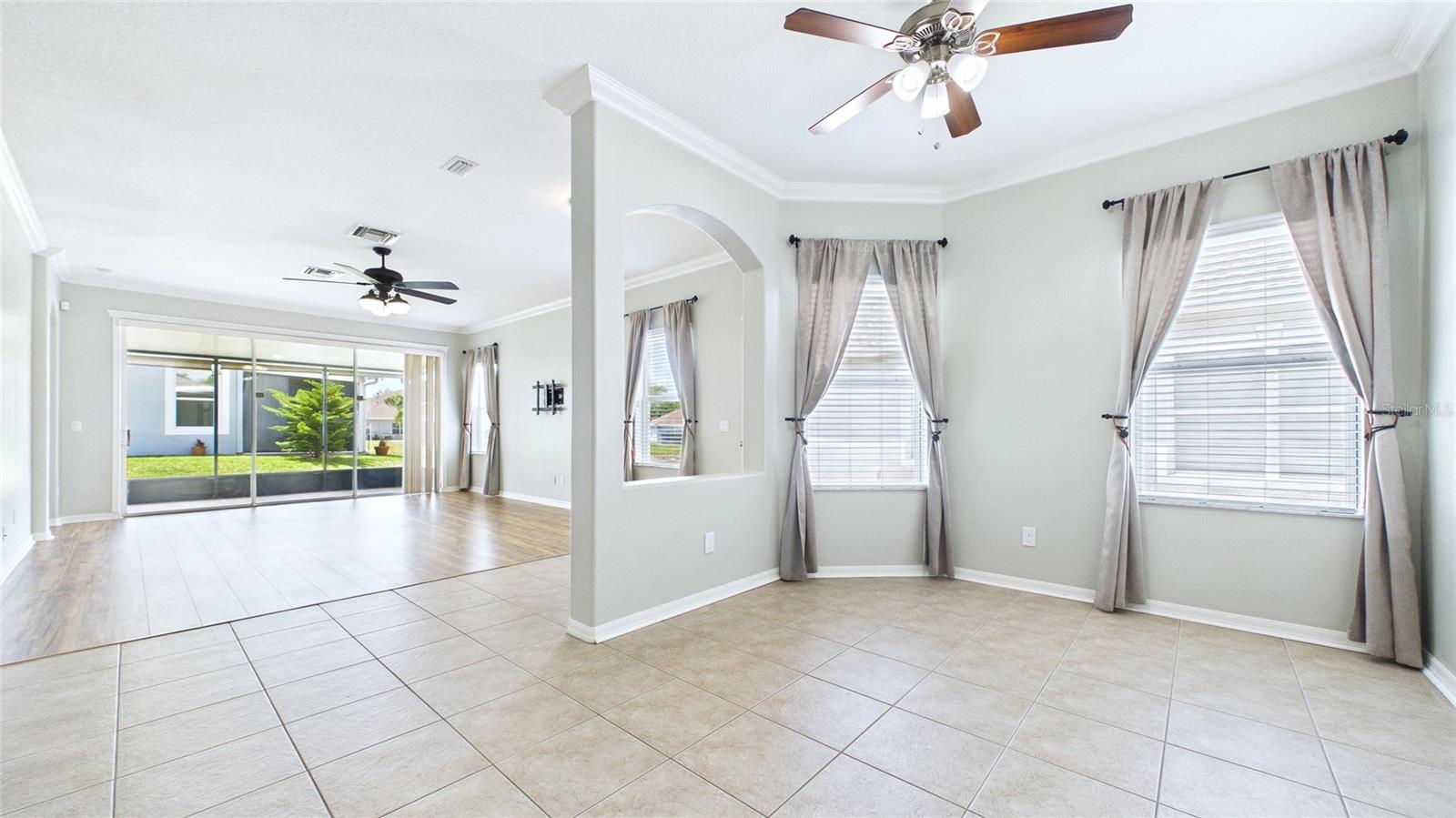 Image 21 of 56 For 7447 Surrey Pines Drive