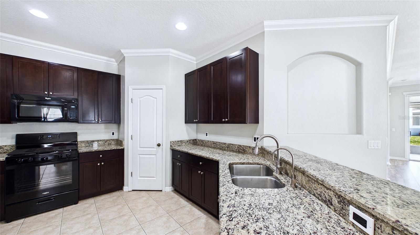 Image 30 of 56 For 7447 Surrey Pines Drive