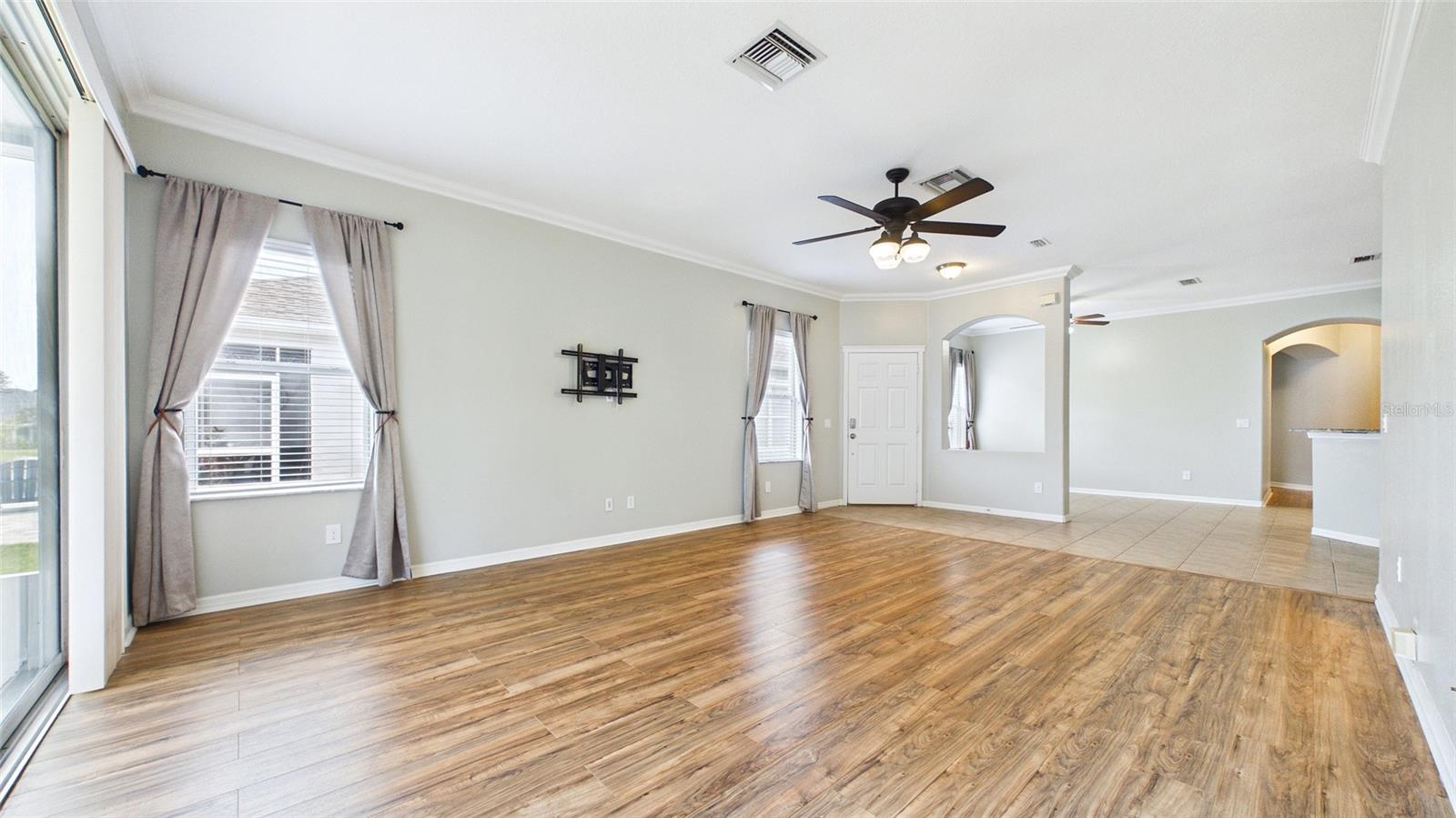 Image 4 of 56 For 7447 Surrey Pines Drive