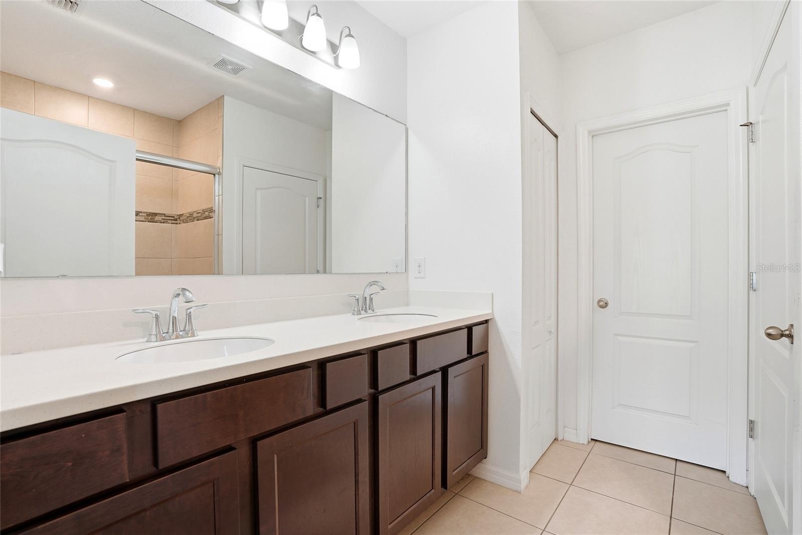 Image 16 of 46 For 4521 Reisswood Loop