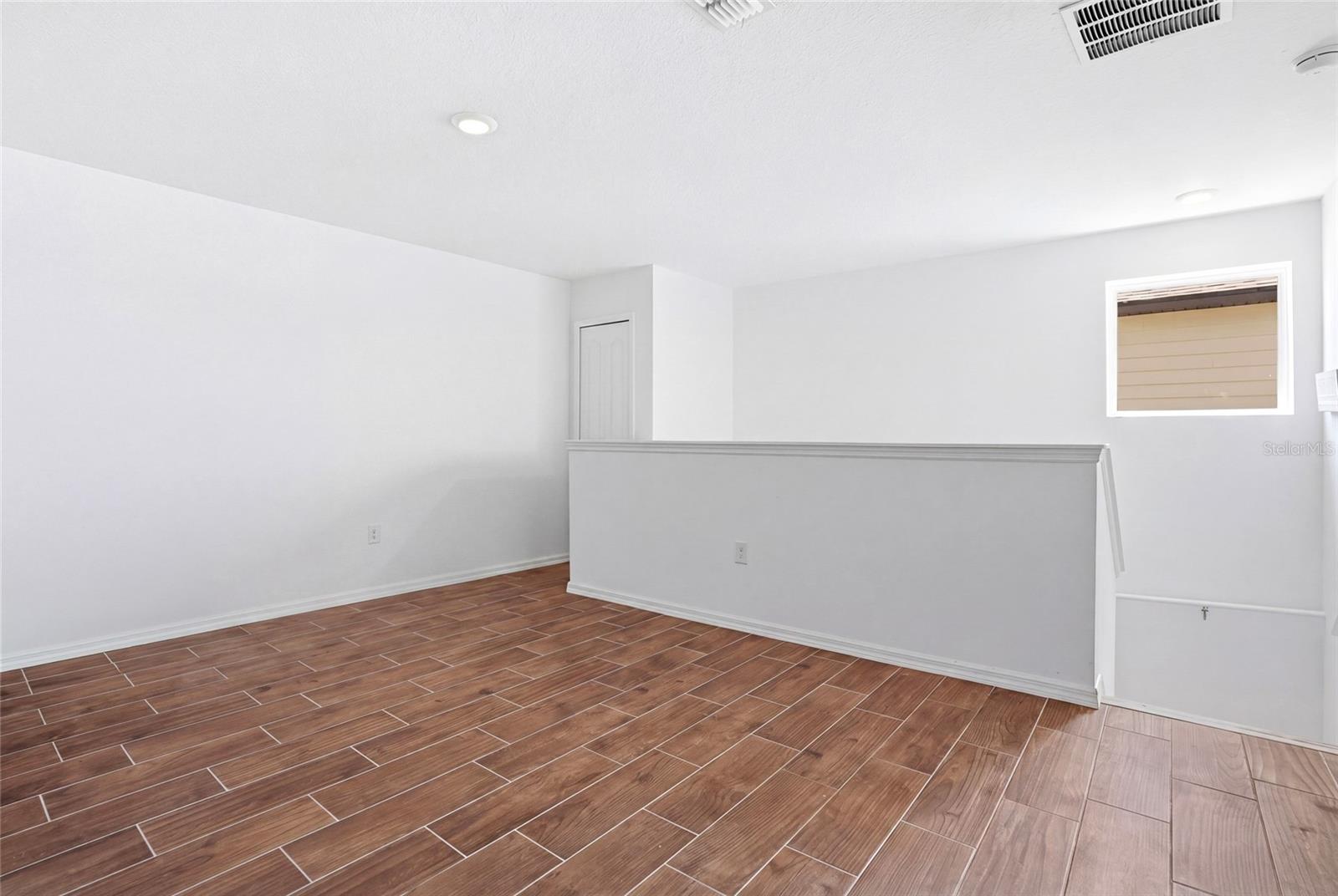 Image 22 of 46 For 4521 Reisswood Loop