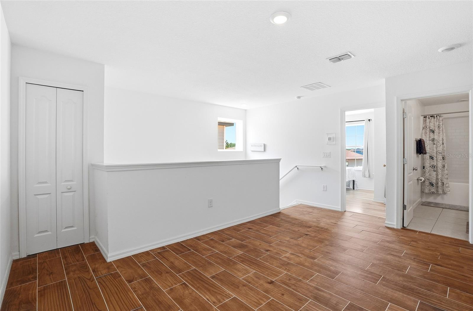 Image 23 of 46 For 4521 Reisswood Loop