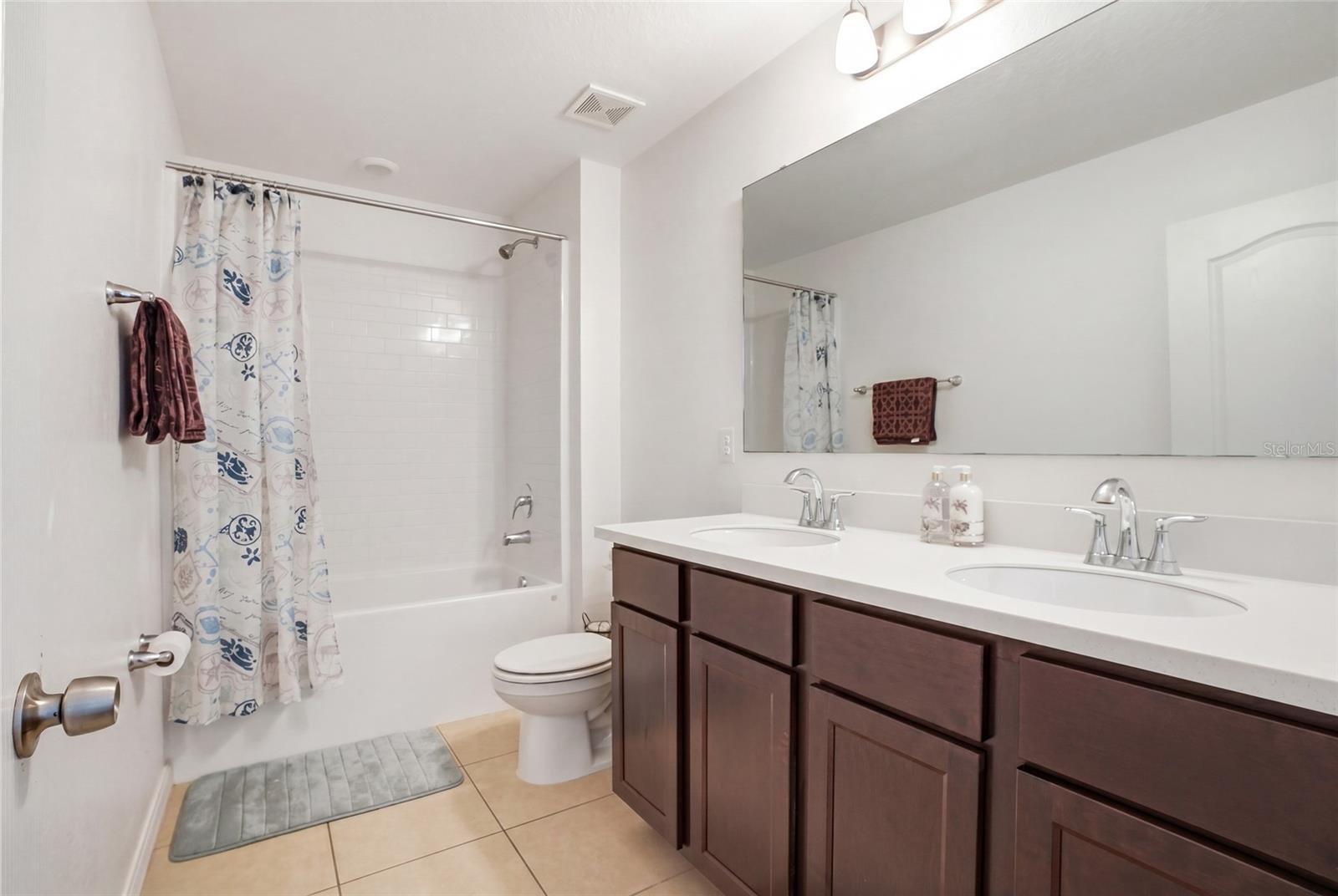 Image 26 of 46 For 4521 Reisswood Loop