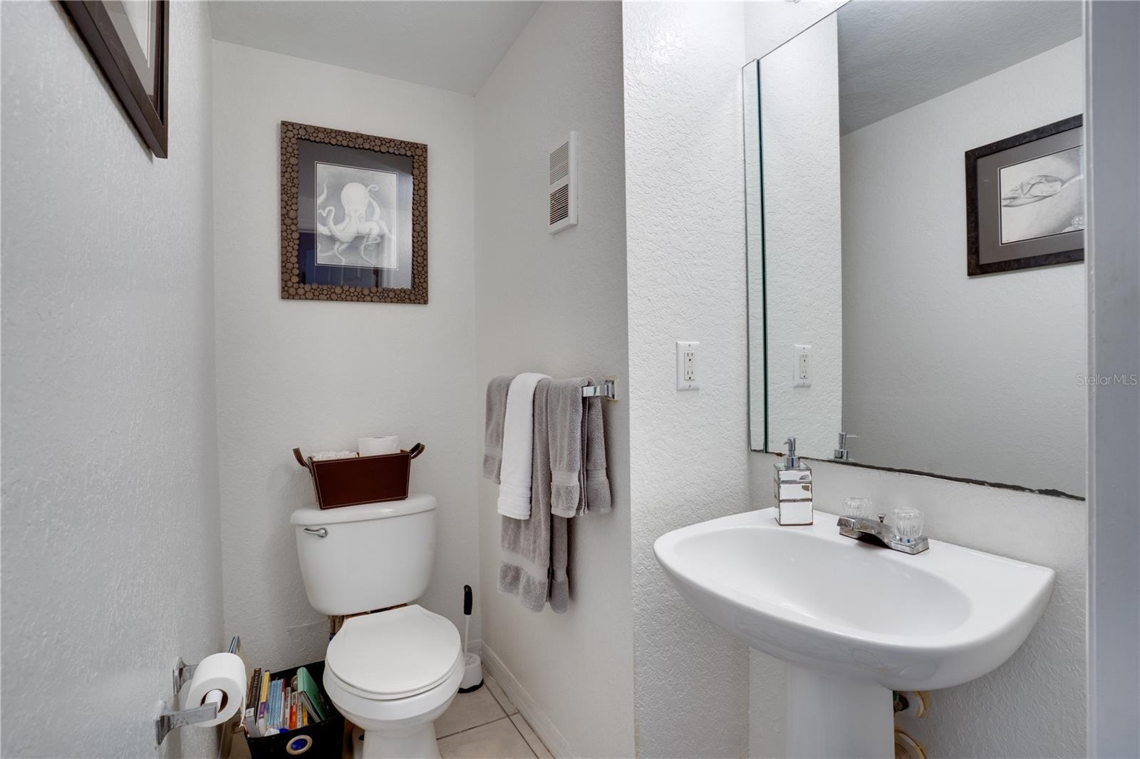 Image 21 of 28 For 5011 Sunridge Palms Drive 204