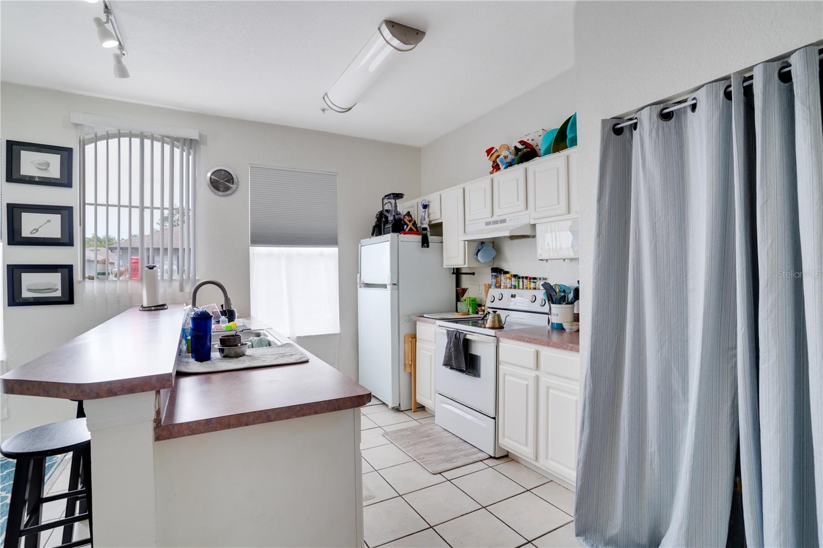 Image 8 of 28 For 5011 Sunridge Palms Drive 204