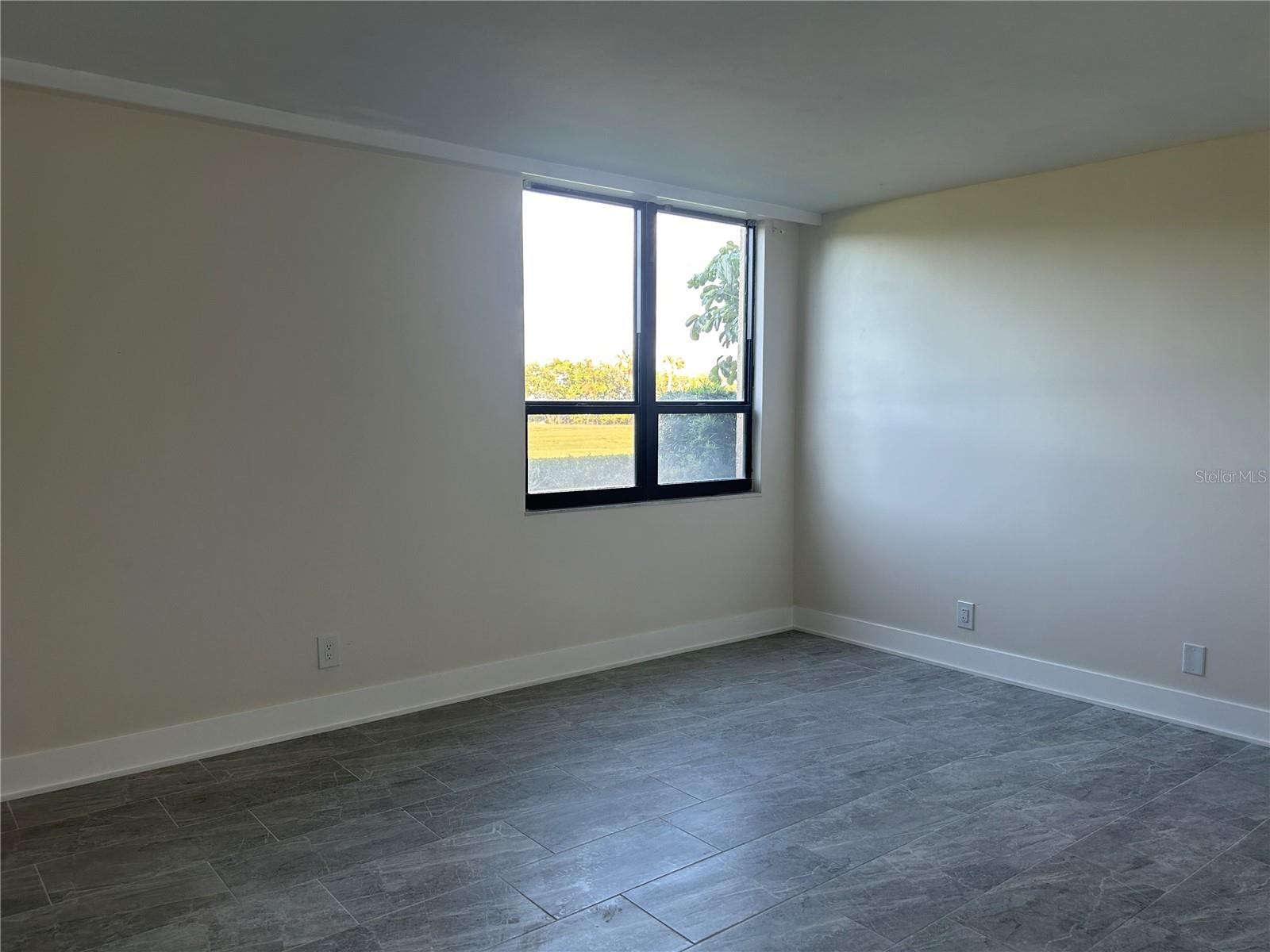 Image 2 of 11 For 2618 Cove Cay Drive 103