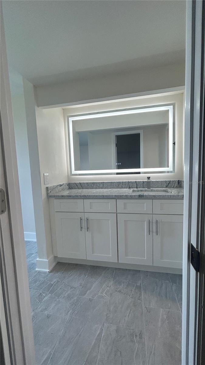 Image 6 of 11 For 2618 Cove Cay Drive 103