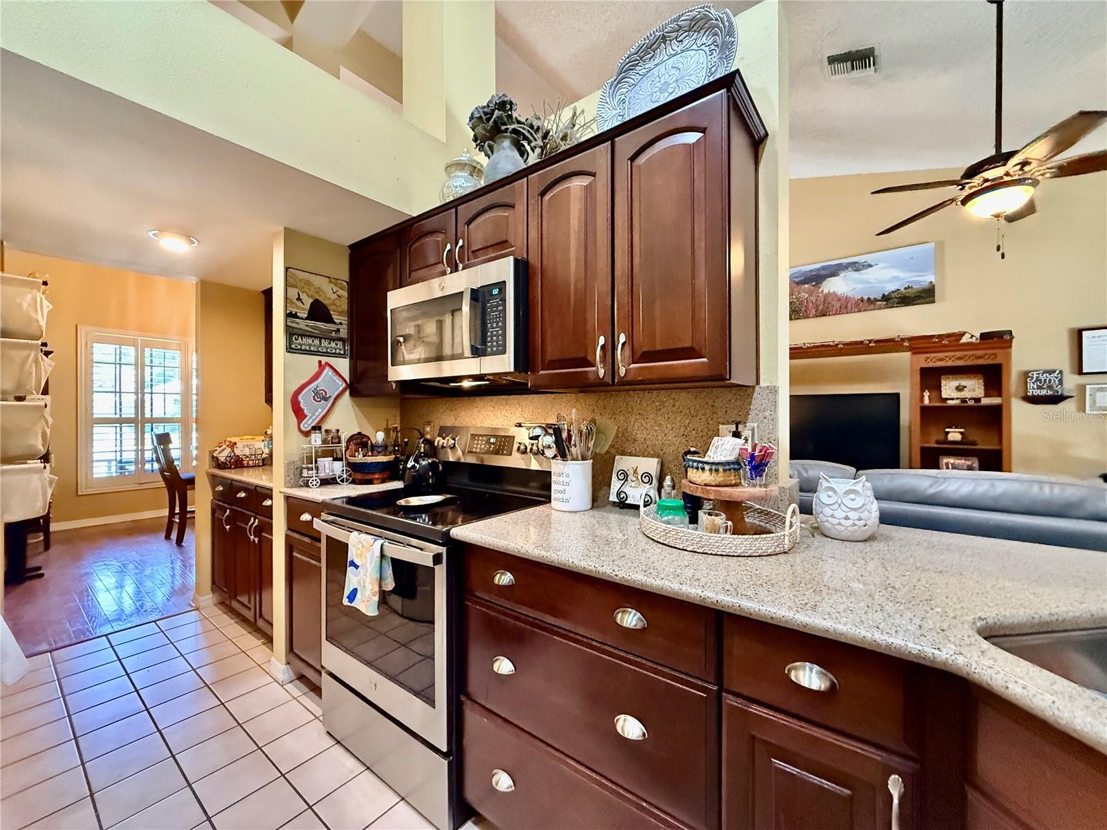 Image 14 of 43 For 3350 Laurelwood Court