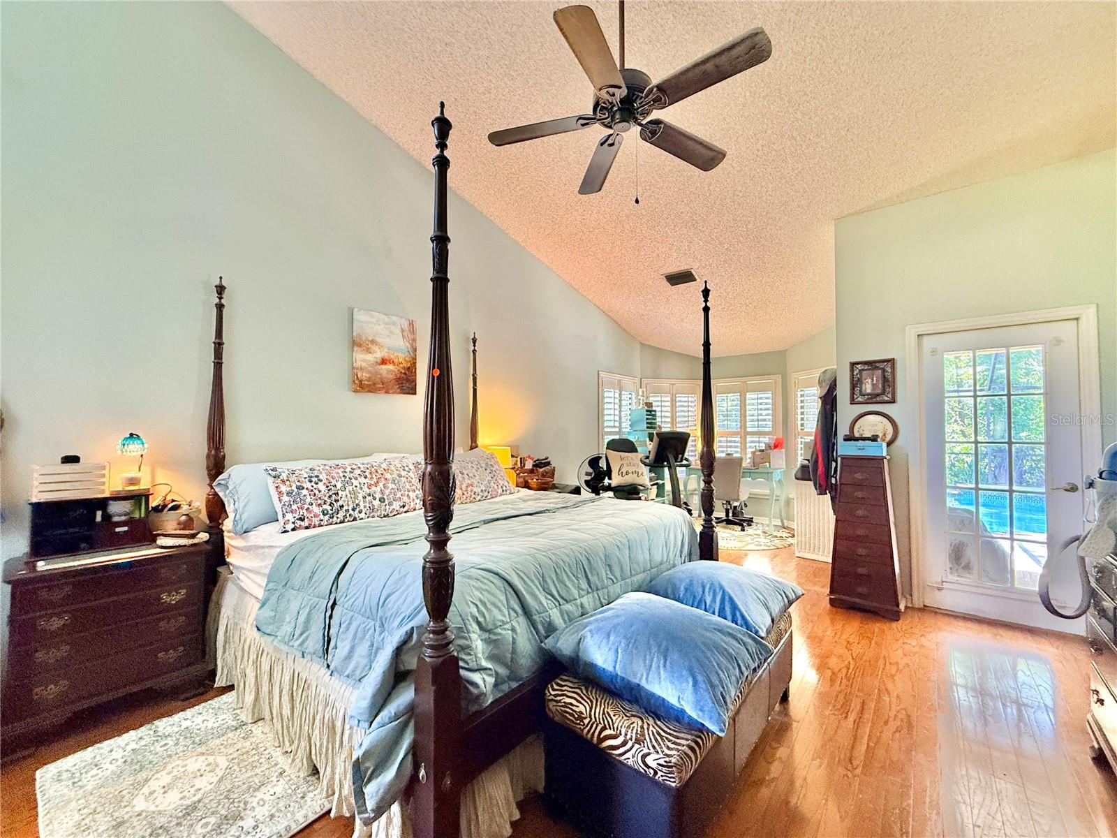 Image 17 of 43 For 3350 Laurelwood Court