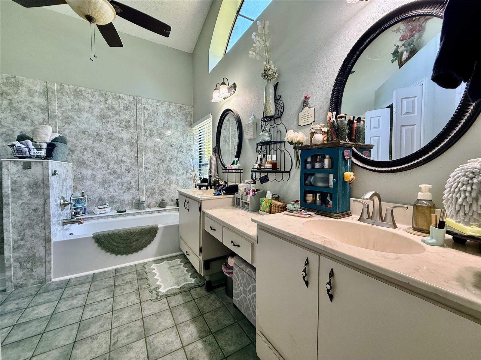 Image 19 of 43 For 3350 Laurelwood Court