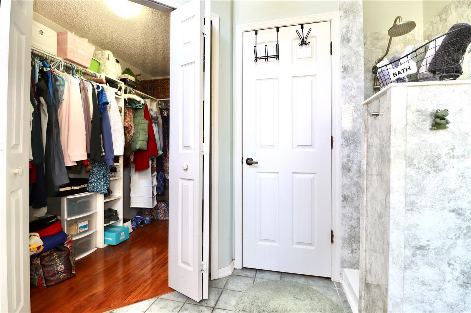 Image 20 of 43 For 3350 Laurelwood Court