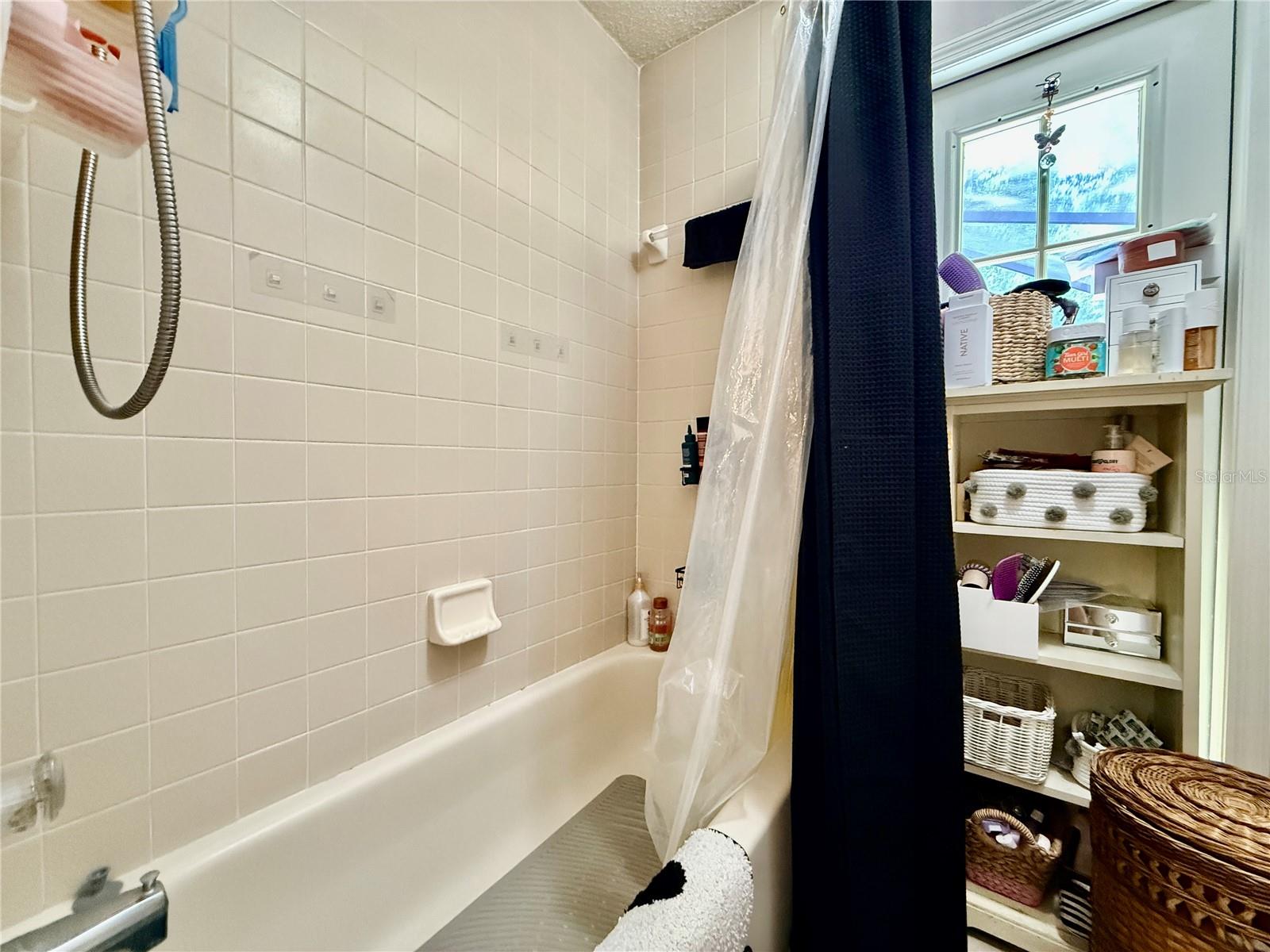 Image 26 of 43 For 3350 Laurelwood Court