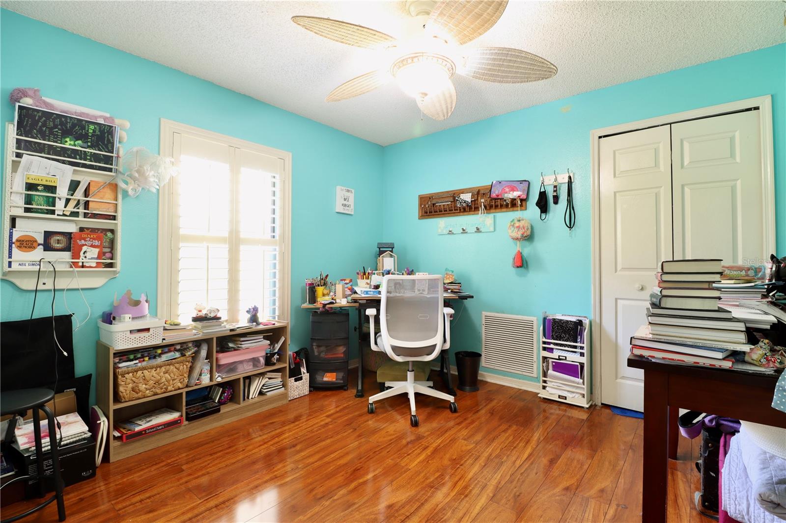 Image 27 of 43 For 3350 Laurelwood Court