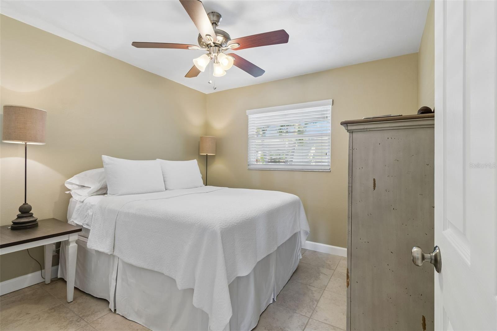 Image 16 of 86 For 2307 Bay Boulevard