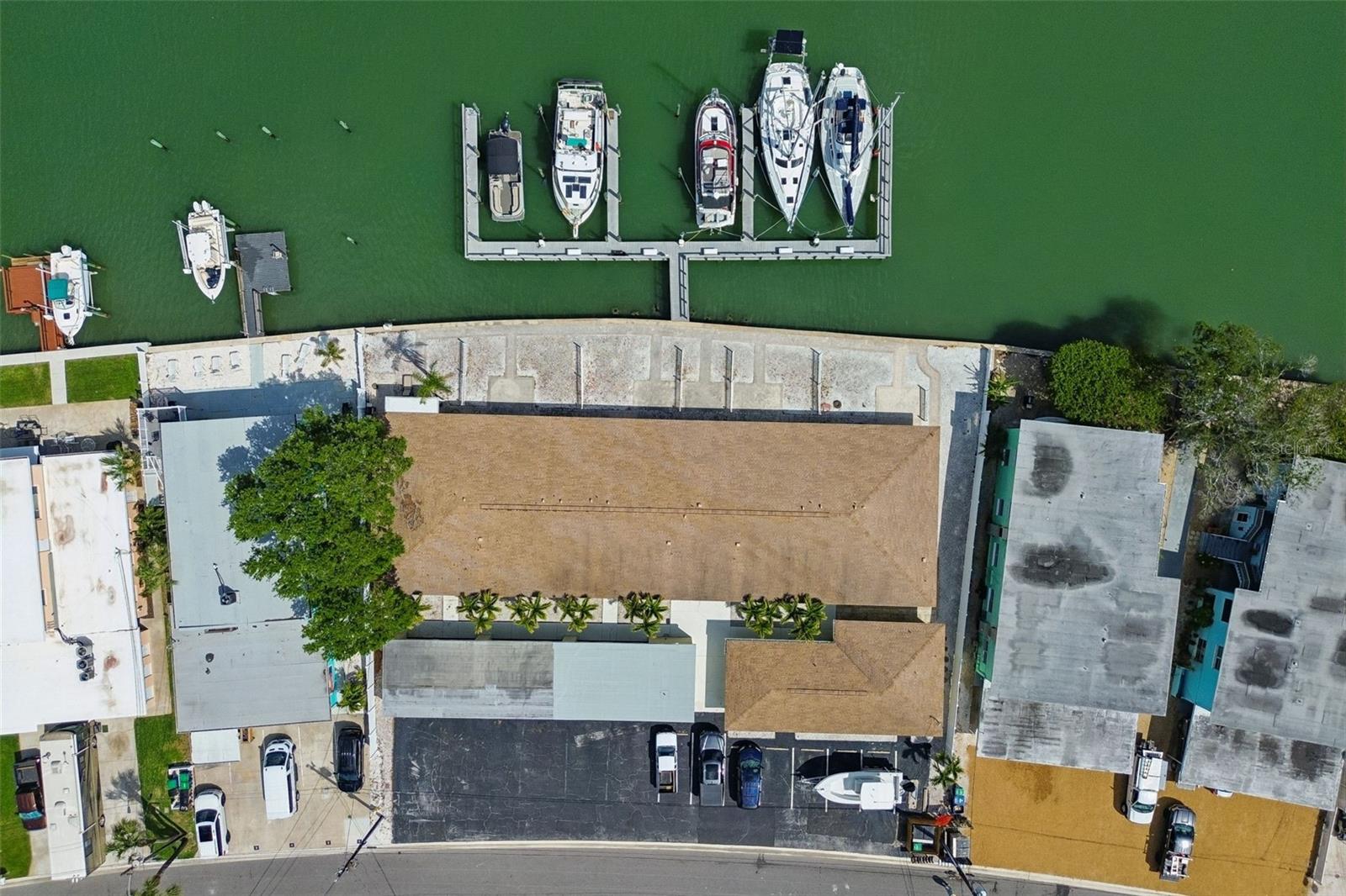 Image 4 of 86 For 2307 Bay Boulevard