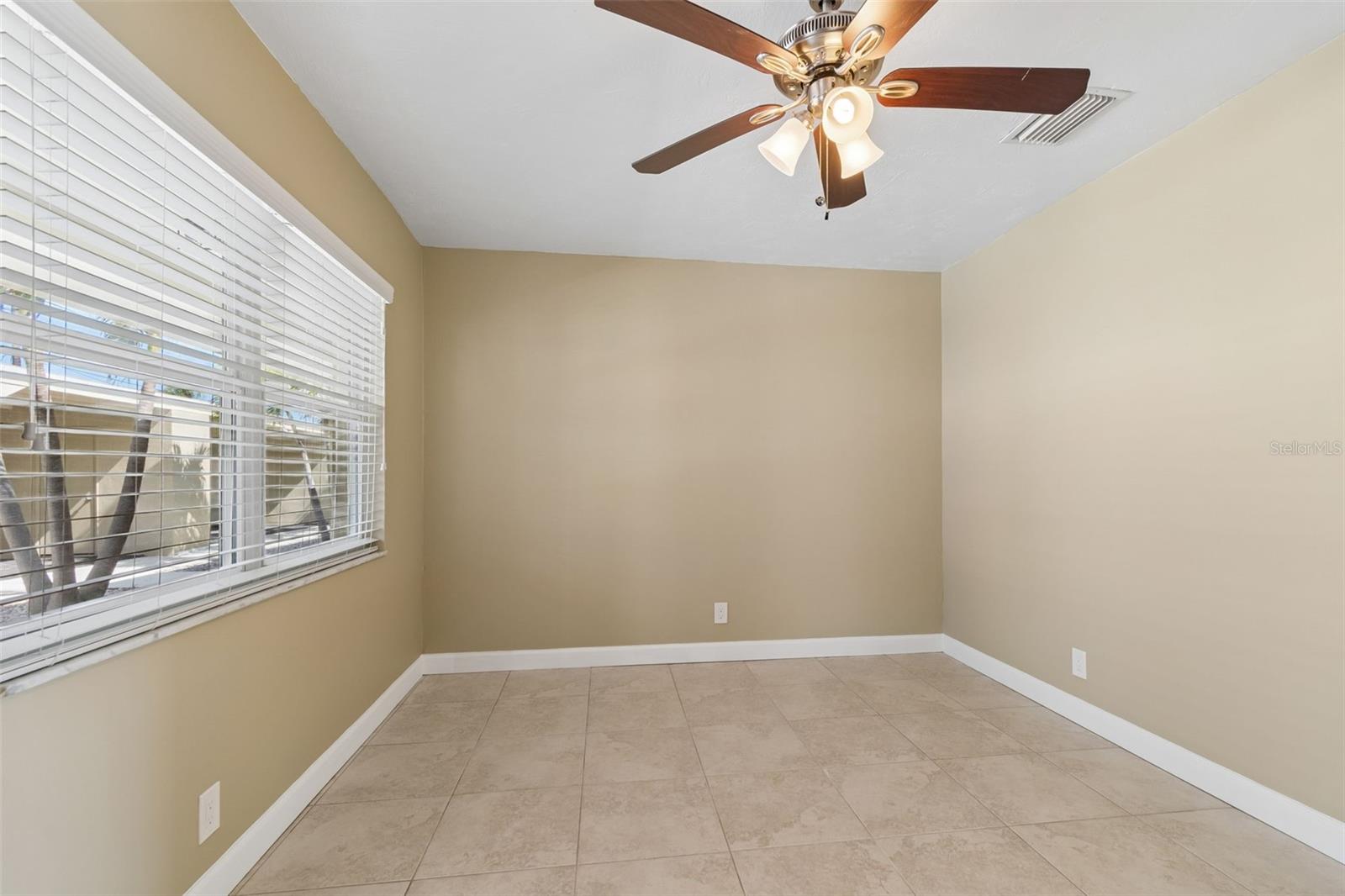 Image 46 of 86 For 2307 Bay Boulevard