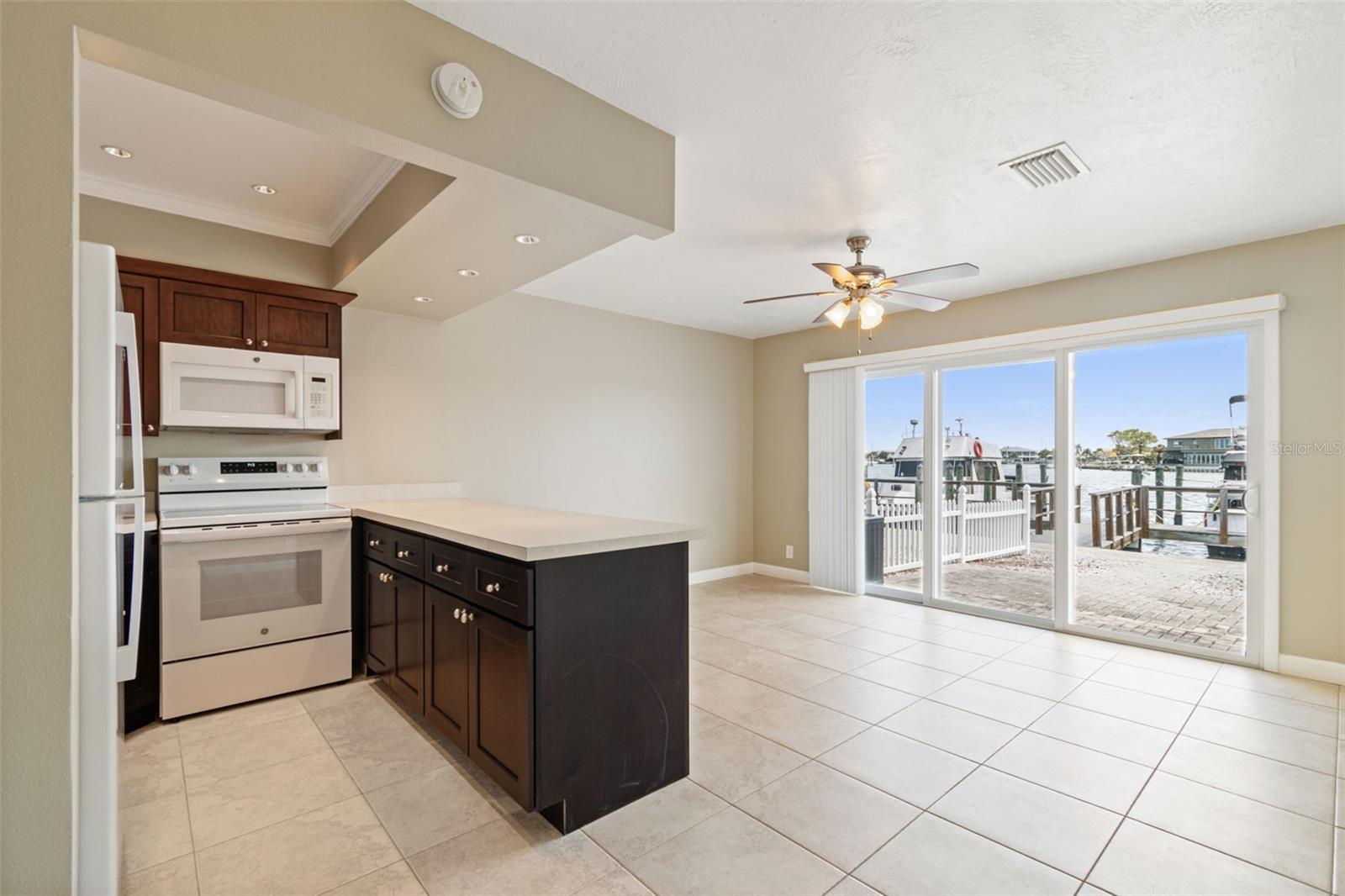 Image 48 of 86 For 2307 Bay Boulevard