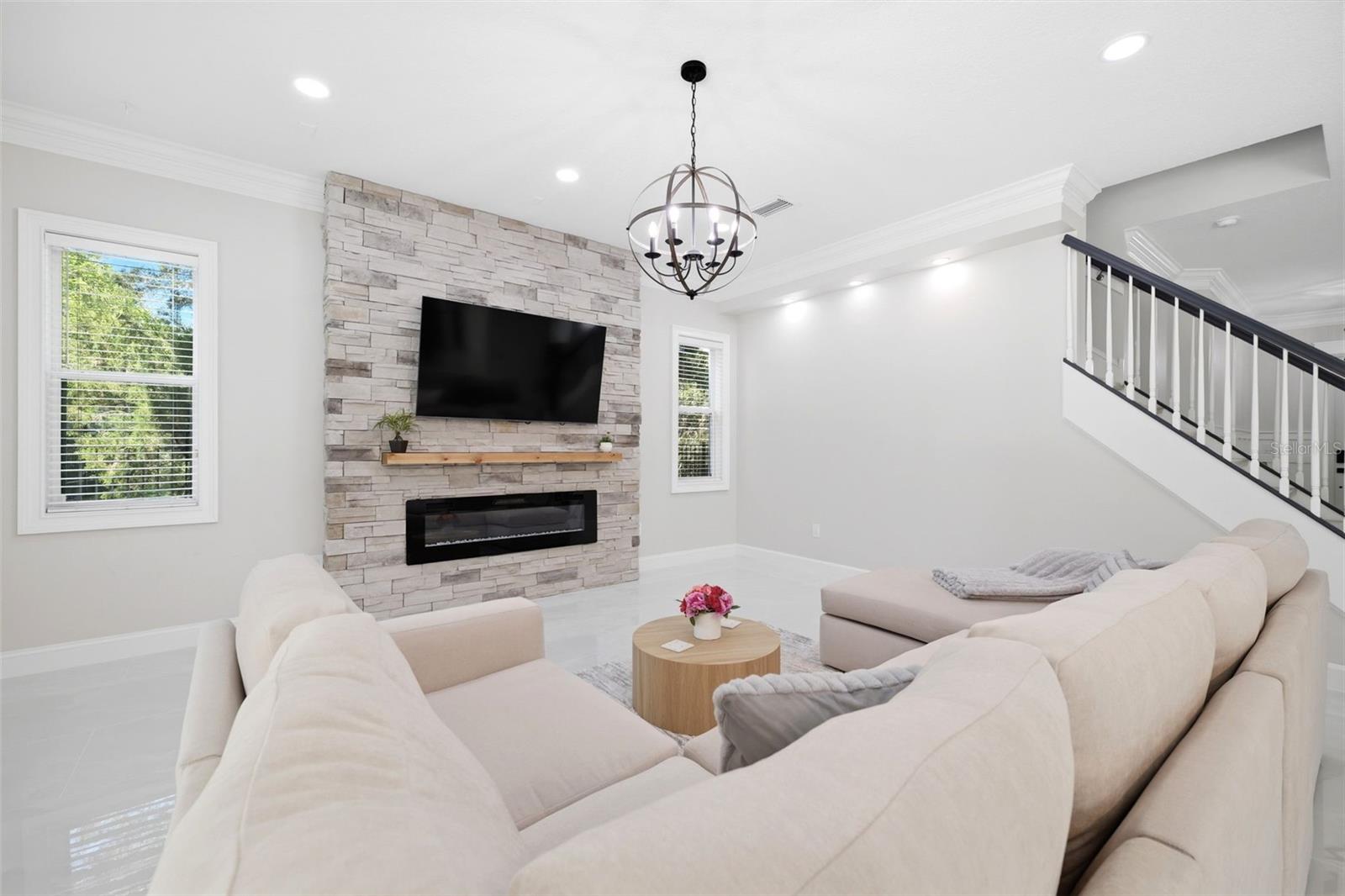 Listing photo id 12 for 8005 Cypress Crossing Court