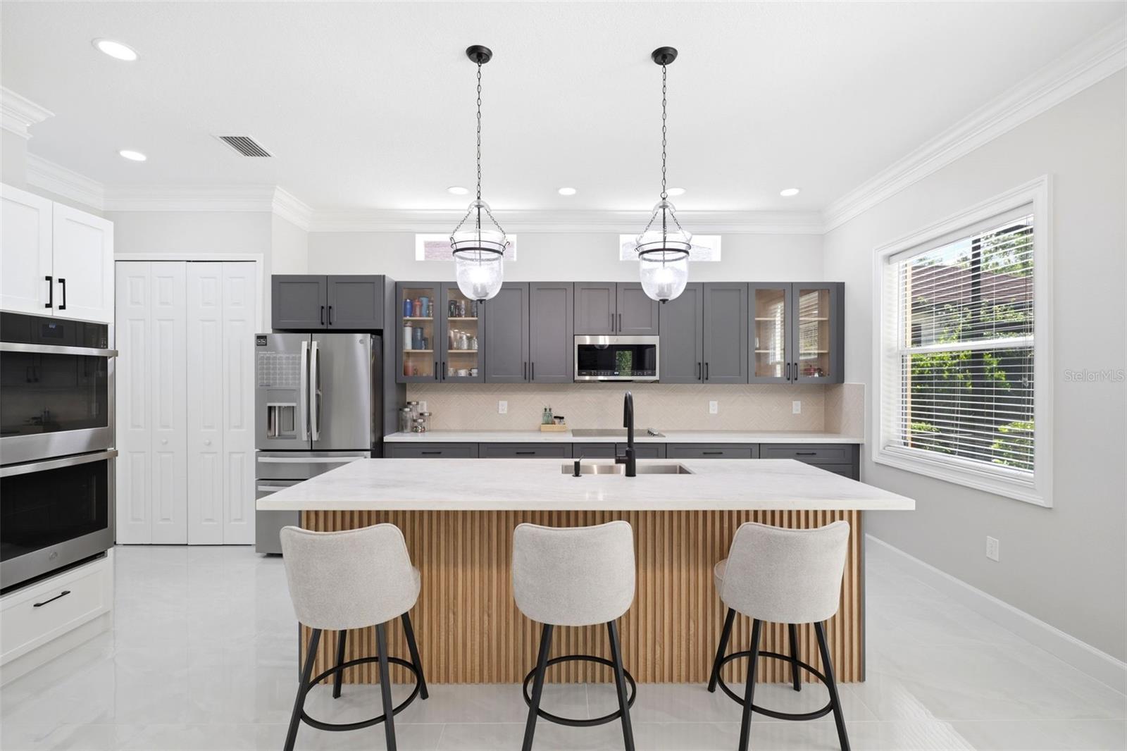 Listing photo id 17 for 8005 Cypress Crossing Court