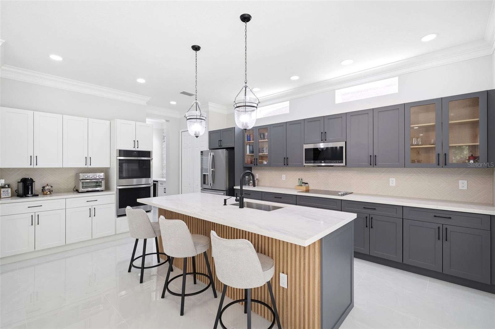 Listing photo id 18 for 8005 Cypress Crossing Court