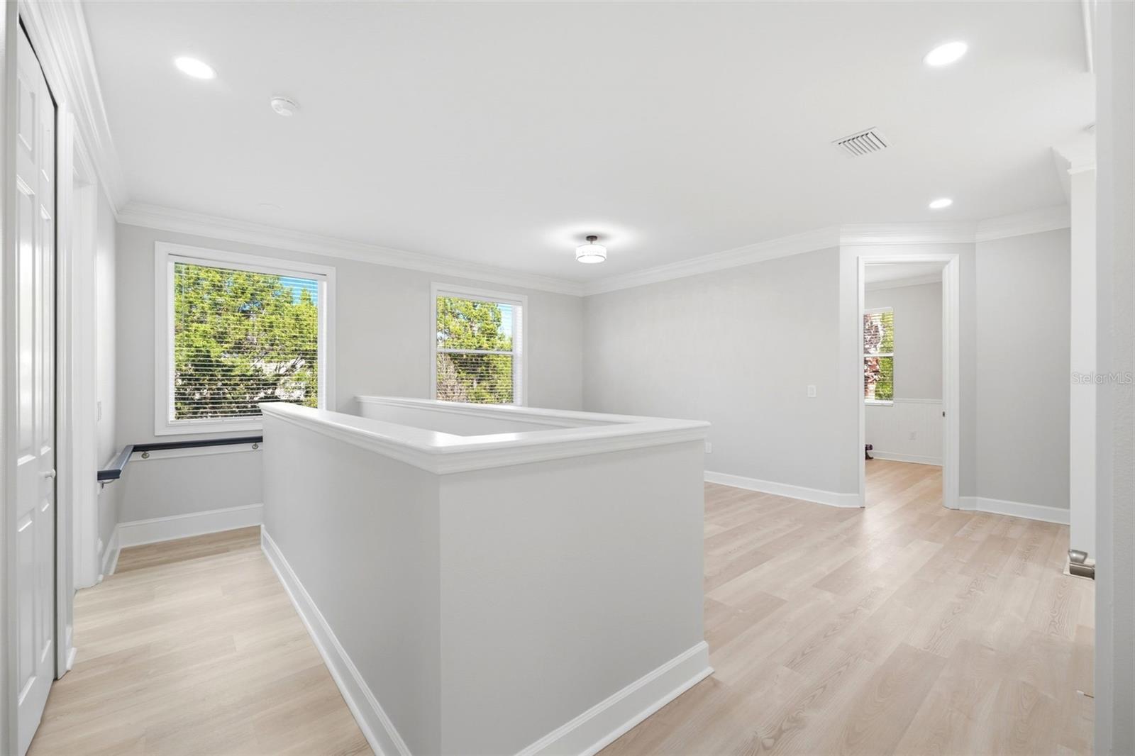 Listing photo id 28 for 8005 Cypress Crossing Court