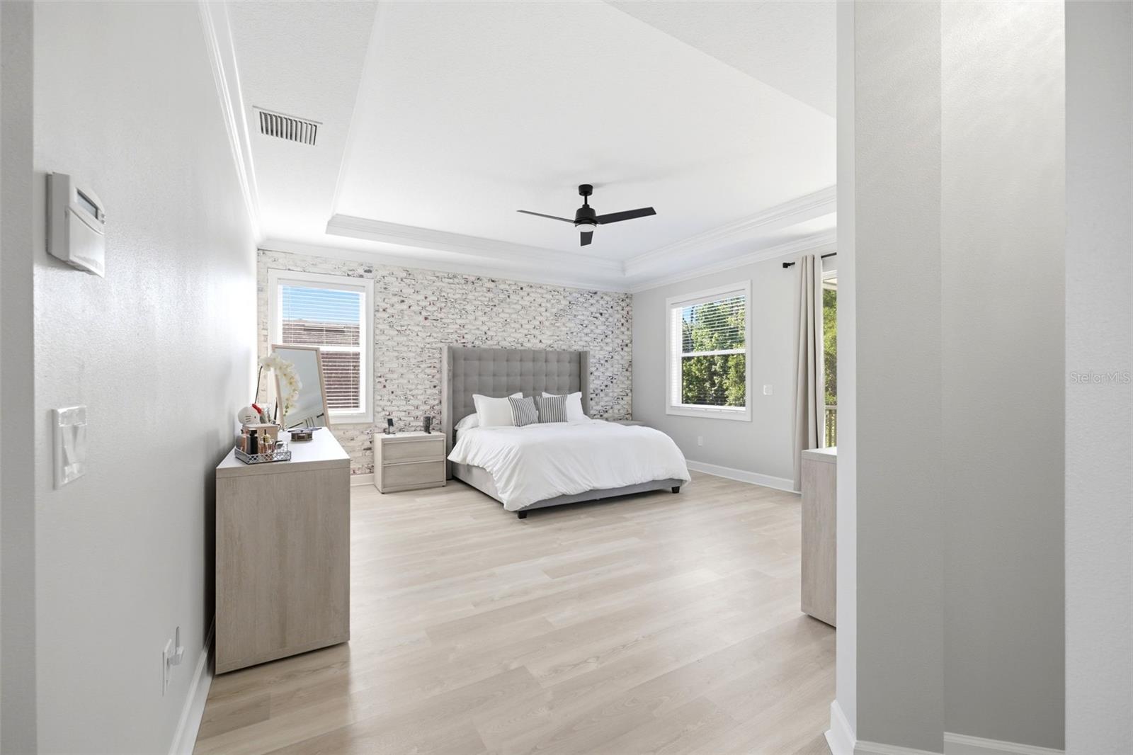 Listing photo id 32 for 8005 Cypress Crossing Court