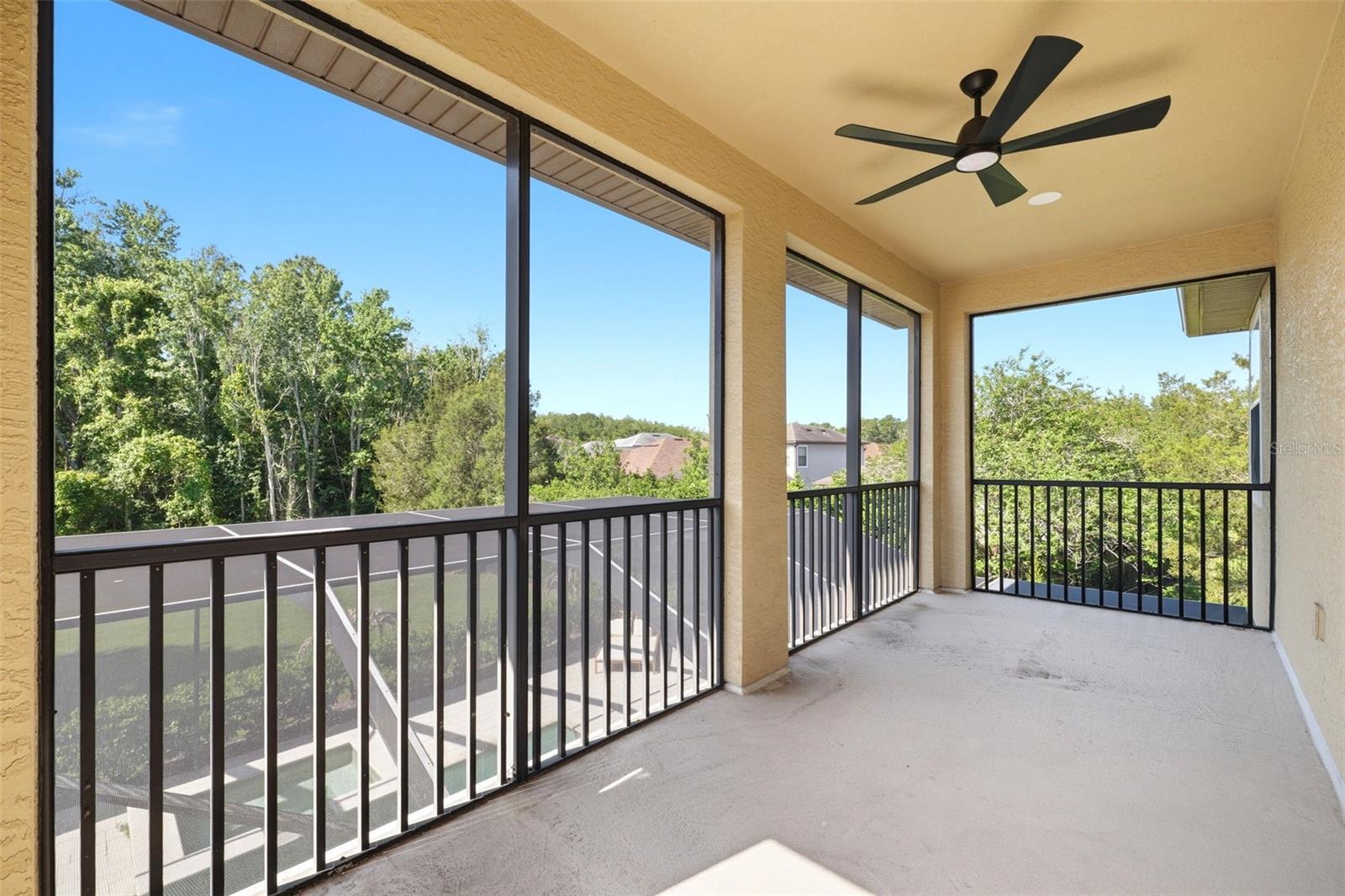 Listing photo id 36 for 8005 Cypress Crossing Court