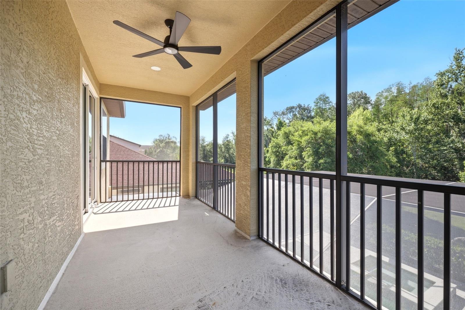 Listing photo id 37 for 8005 Cypress Crossing Court