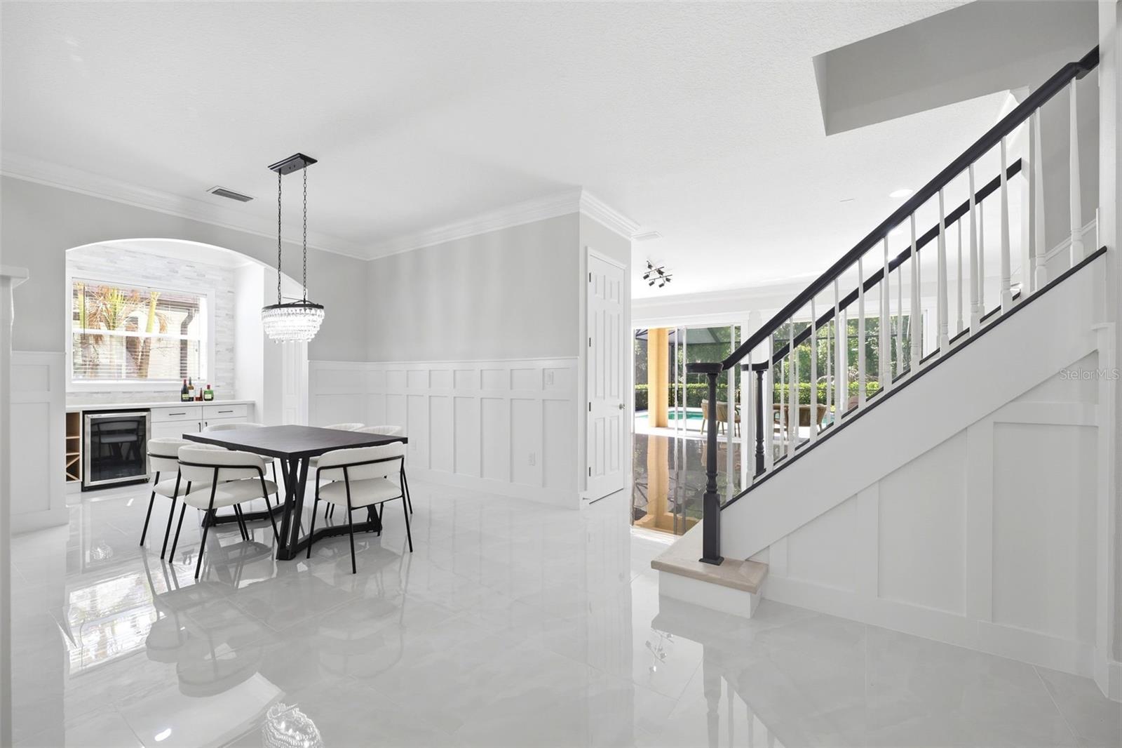 Listing photo id 5 for 8005 Cypress Crossing Court