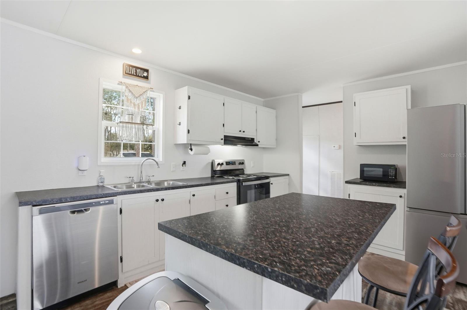 Image 10 of 38 For 5404 Heloise Terrace