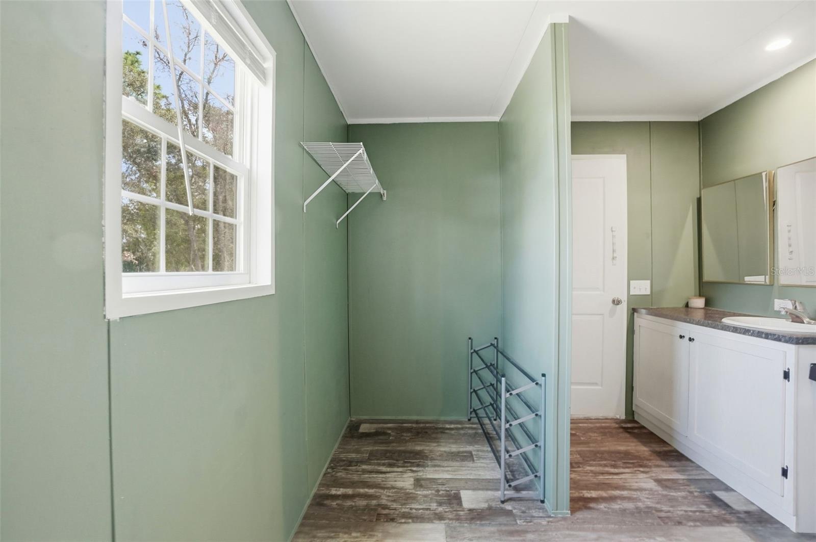 Image 24 of 38 For 5404 Heloise Terrace