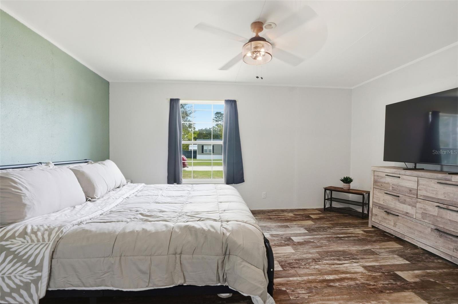 Image 29 of 38 For 5404 Heloise Terrace