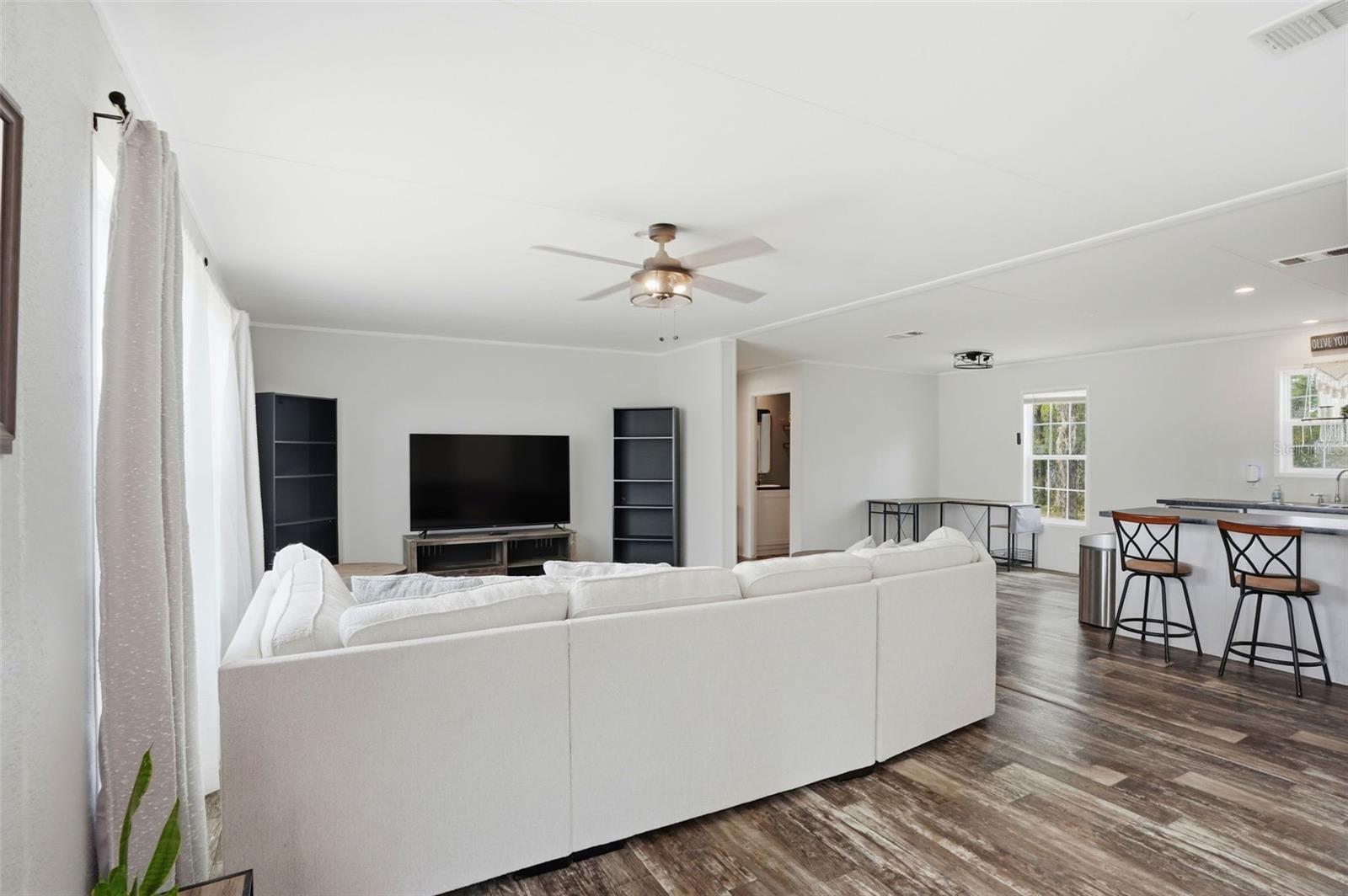 Image 4 of 38 For 5404 Heloise Terrace