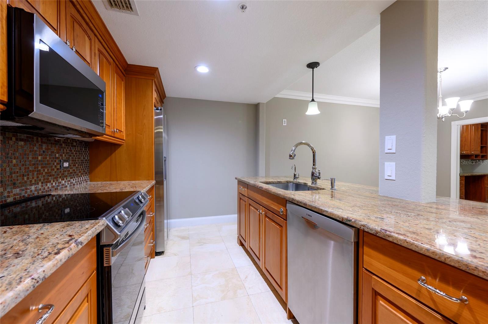 Image 11 of 57 For 36750 Us Highway 19 N 04221