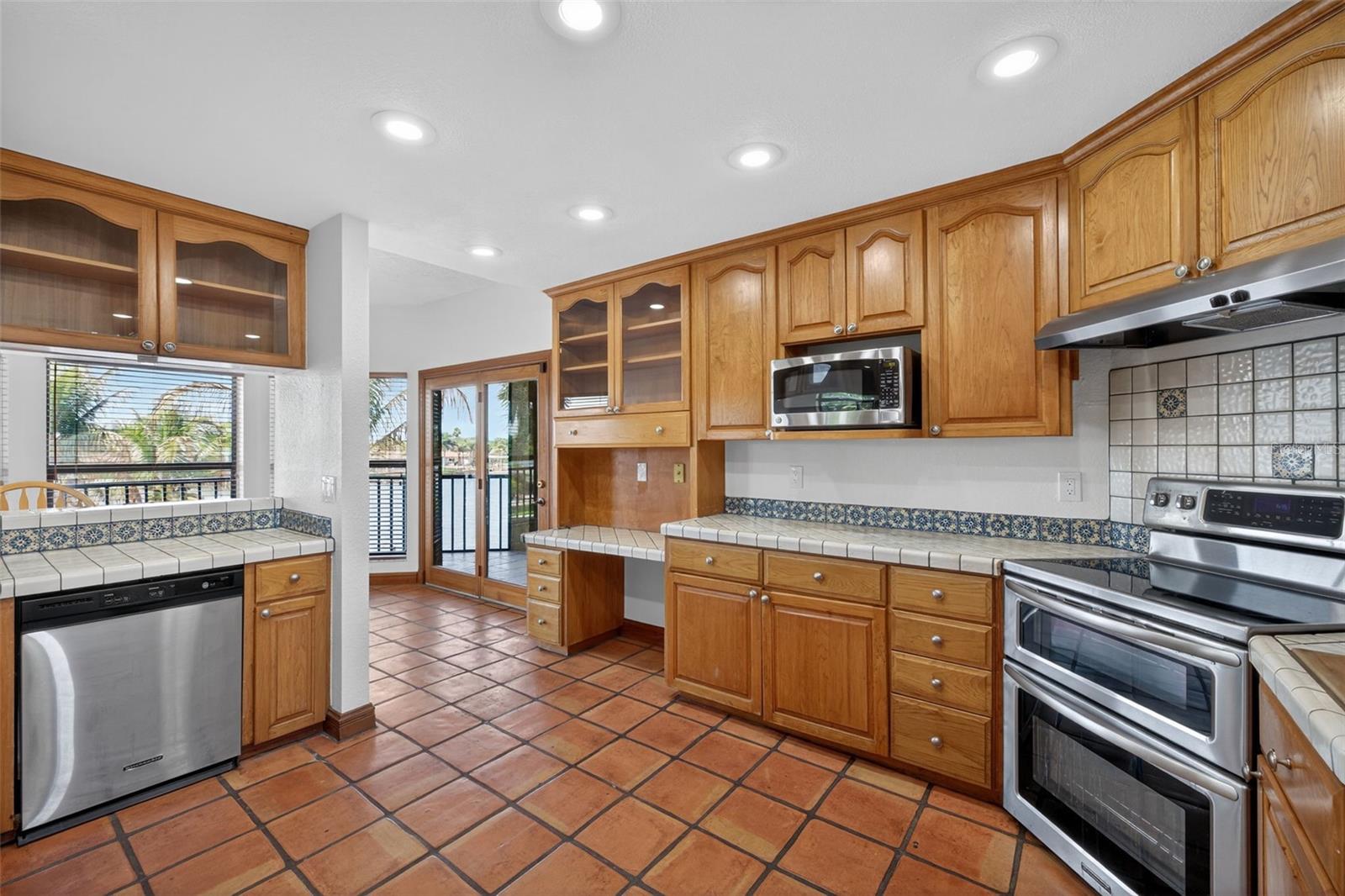 Image 19 of 70 For 4300 13th Way Ne