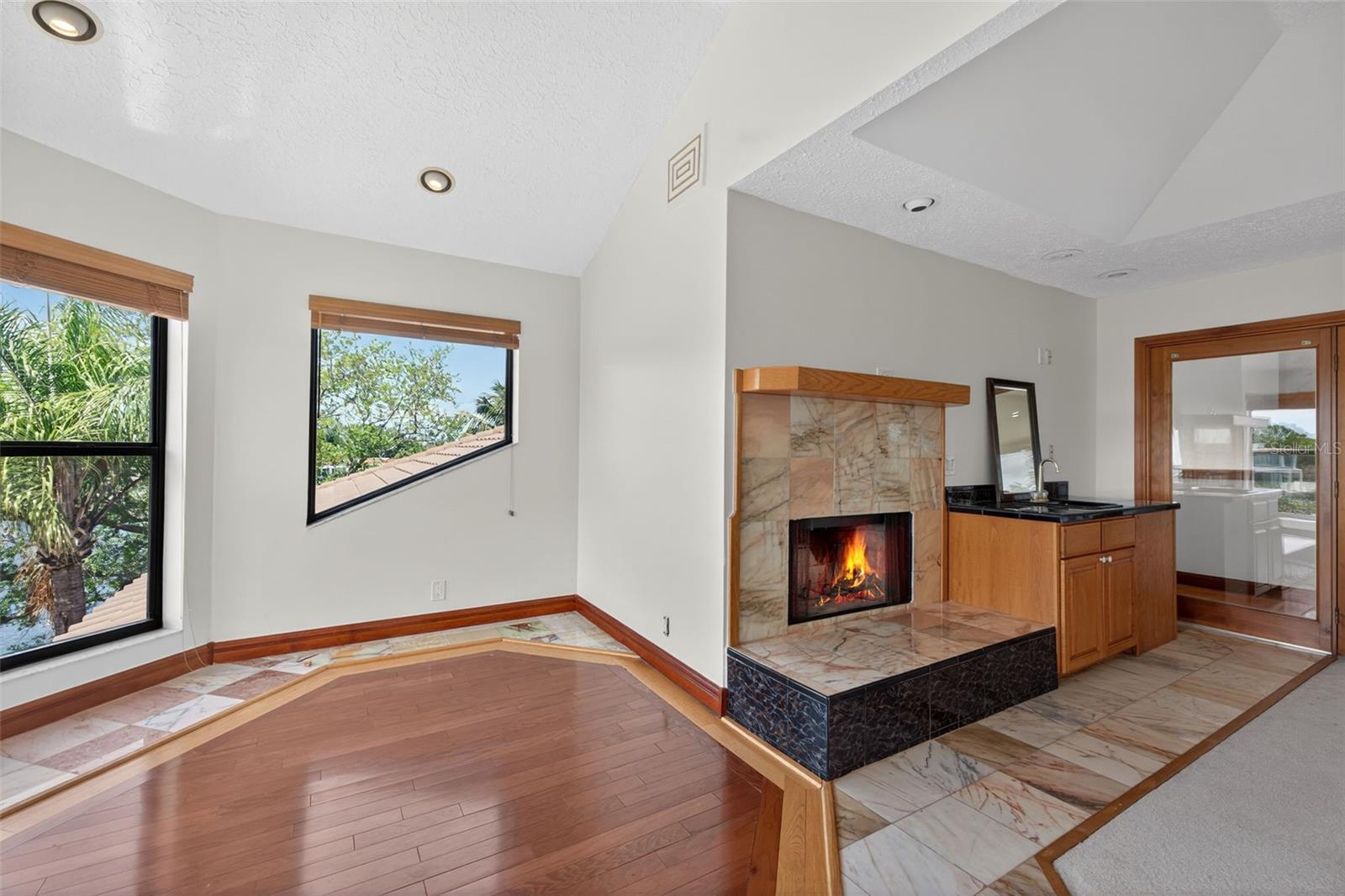 Image 29 of 70 For 4300 13th Way Ne