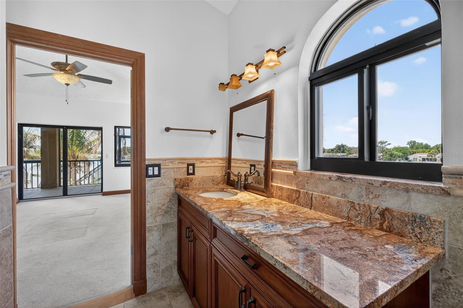 Image 37 of 70 For 4300 13th Way Ne