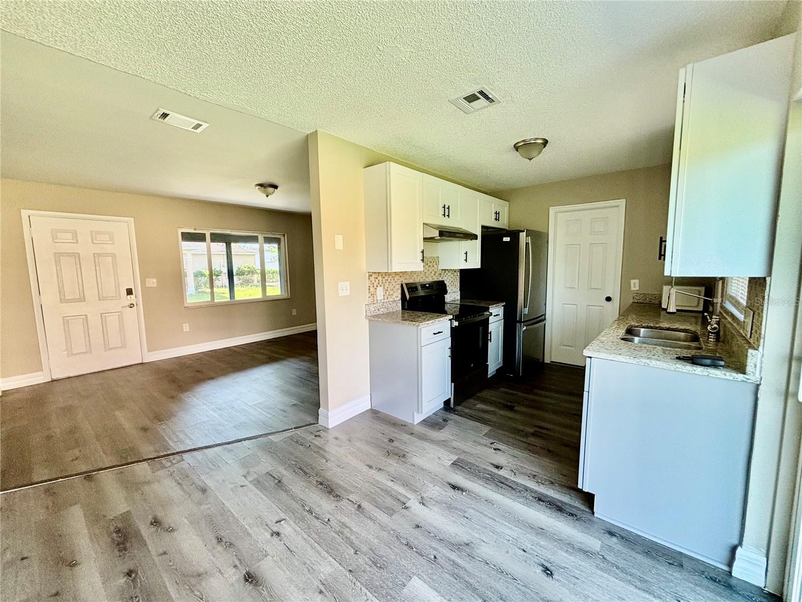 Details for 504 Blackbird Lane, POINCIANA, FL 34759