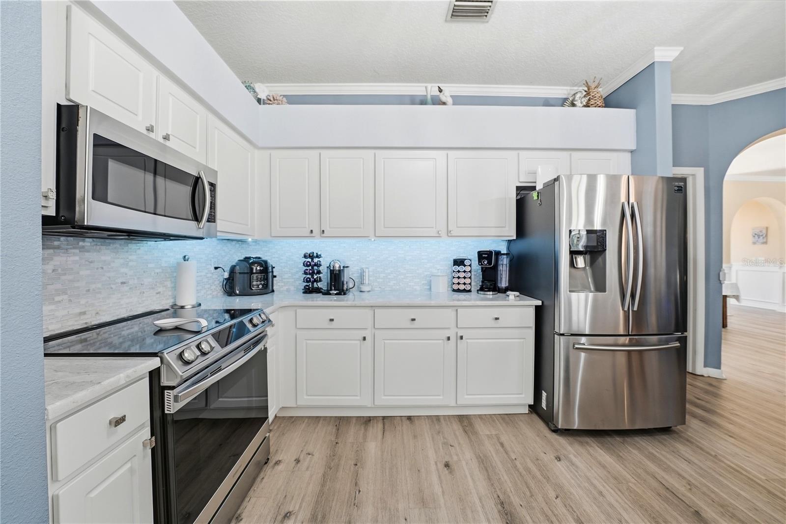 Image 14 of 43 For 12025 Pennfield Place