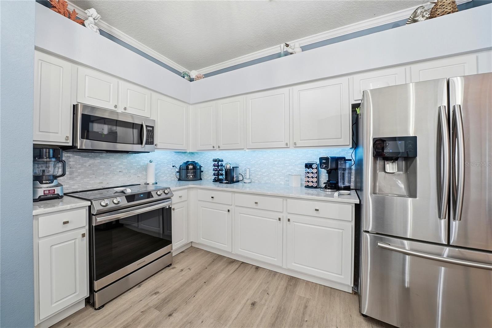 Image 17 of 43 For 12025 Pennfield Place