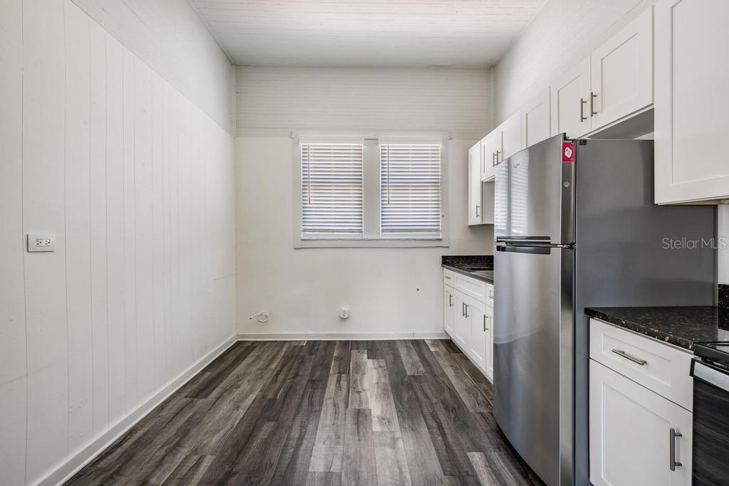 Image 12 of 19 For 2319 Aileen Street B