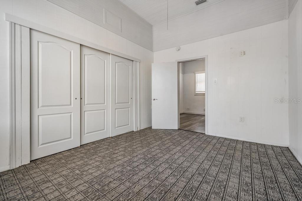 Image 17 of 19 For 2319 Aileen Street B