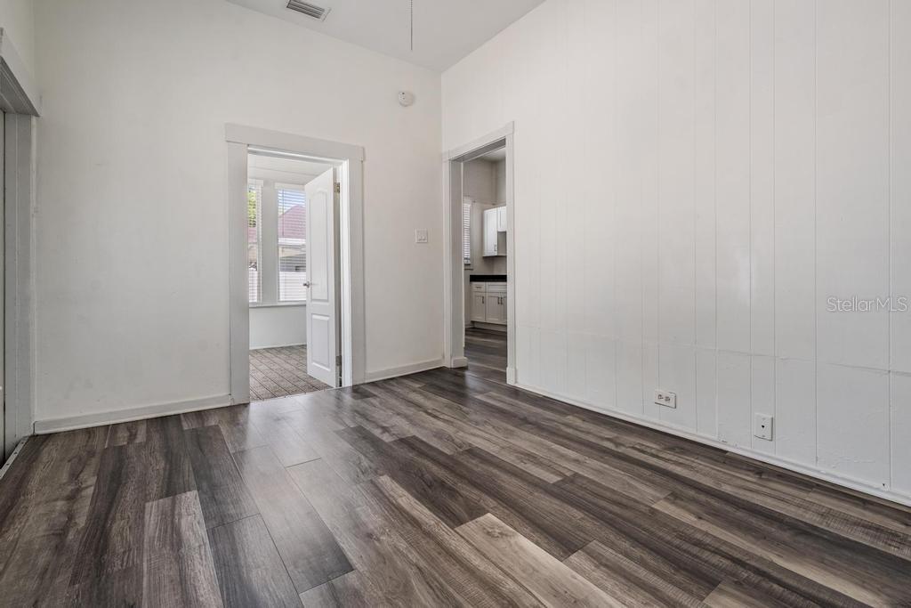 Image 7 of 19 For 2319 Aileen Street B