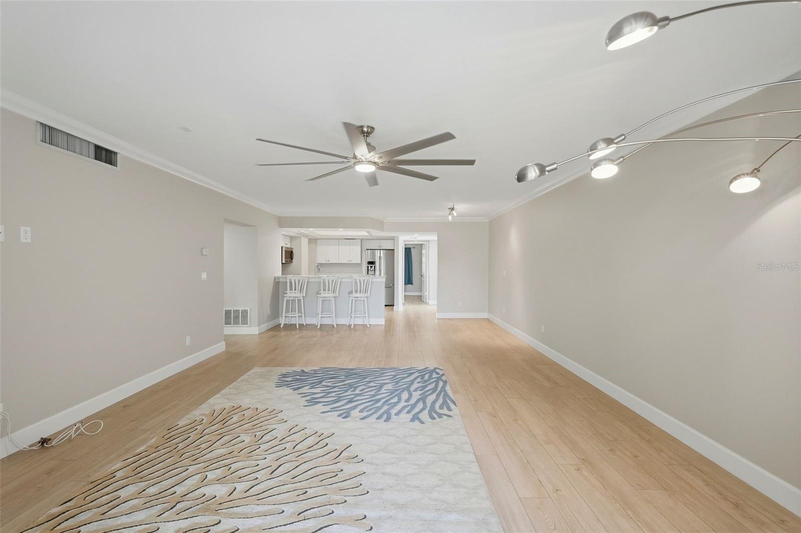 Image 9 of 46 For 1100 Pinellas Bayway S G2