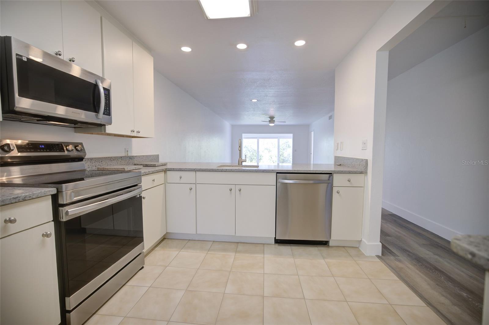 Image 4 of 48 For 10134 Regal Drive 1