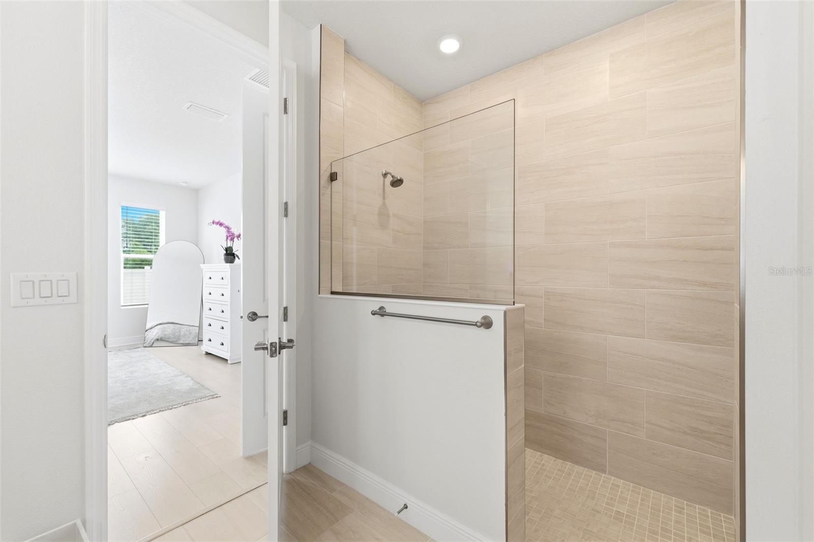 Image 19 of 31 For 28905 Orange Berry Drive