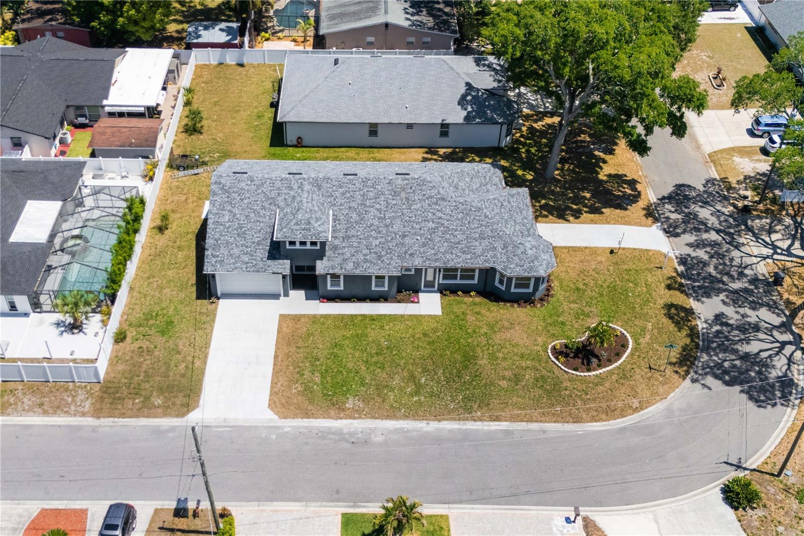 Image 6 of 50 For 6401 Felice Avenue