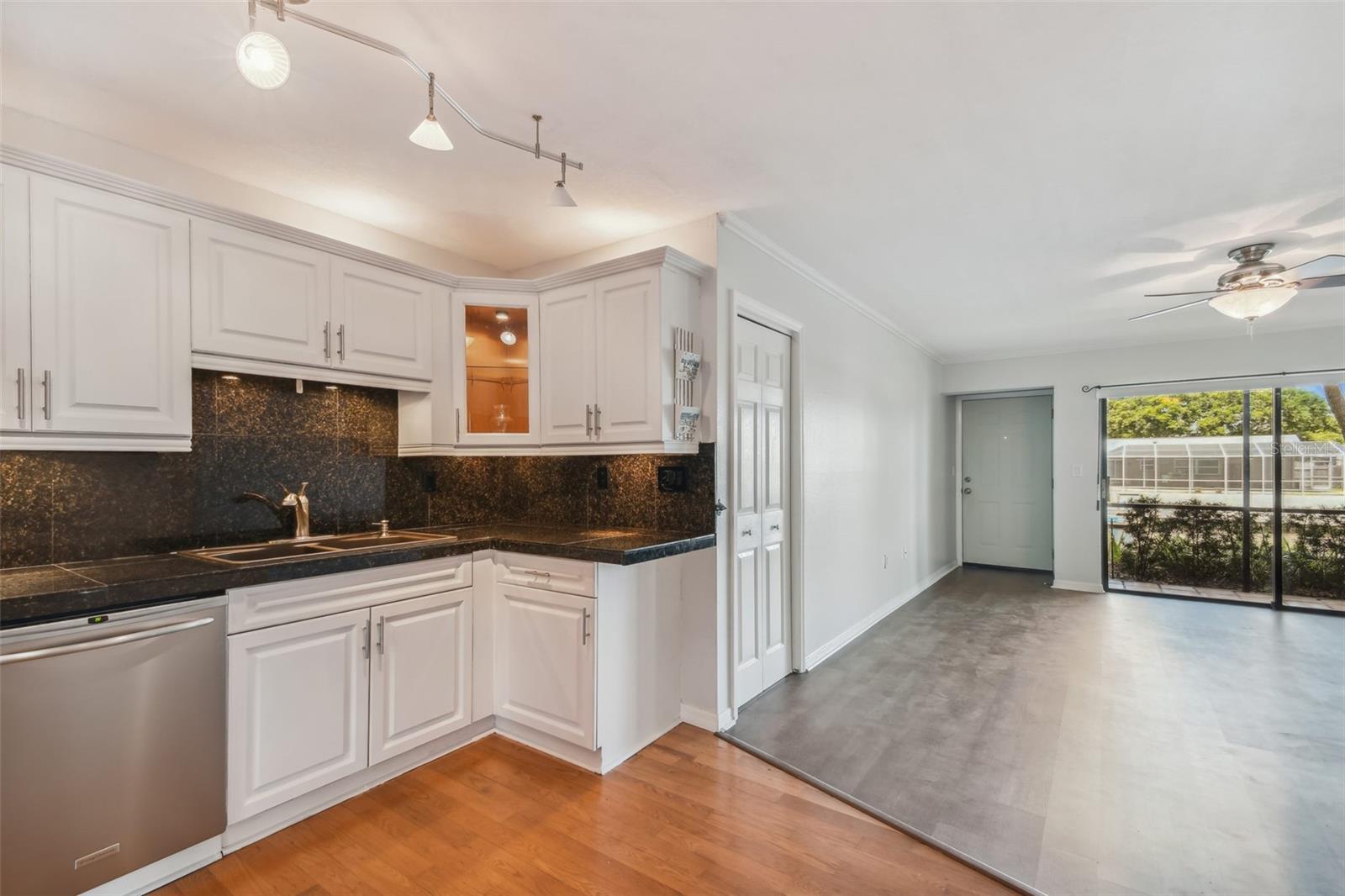 Image 10 of 49 For 5558 Baywater Drive 167