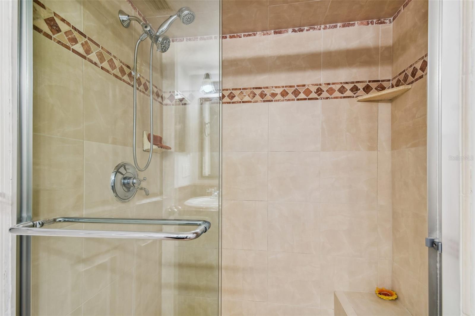 Image 20 of 49 For 5558 Baywater Drive 167